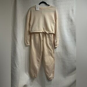 Hidden Brand Cream Lounge Set